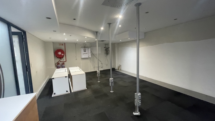 To Let commercial Property for Rent in Gardens Western Cape